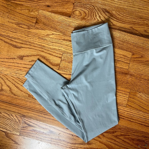 Nike Dri-Fit Gray Leggings - Picture 2 of 10